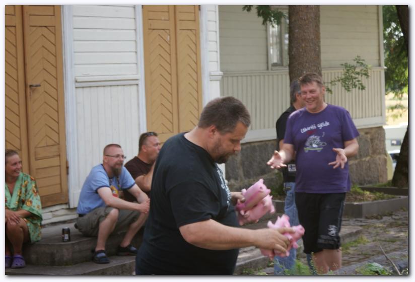 802x537 pixels (56K)